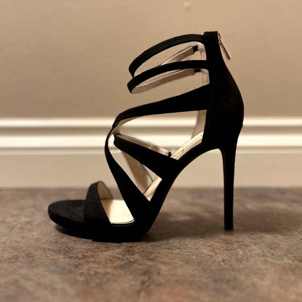 Brand New * Jessica Simpson Strappy Heels * Black